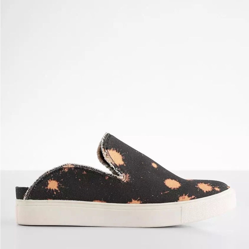 Triana Tie Dye Slip-On Shoe new without box!